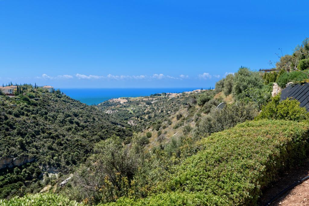 4 Bedroom Villa Helidoni With Private Infinity Pool, Aphrodite Hills Resort Kouklia Exterior photo