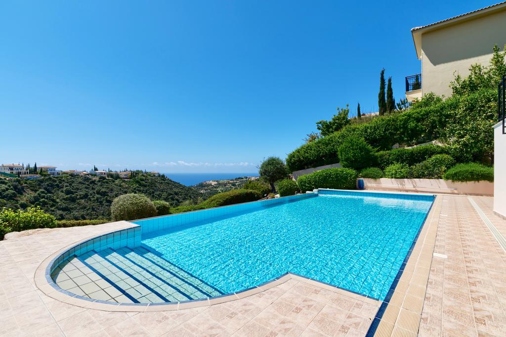 4 Bedroom Villa Helidoni With Private Infinity Pool, Aphrodite Hills Resort Kouklia Exterior photo