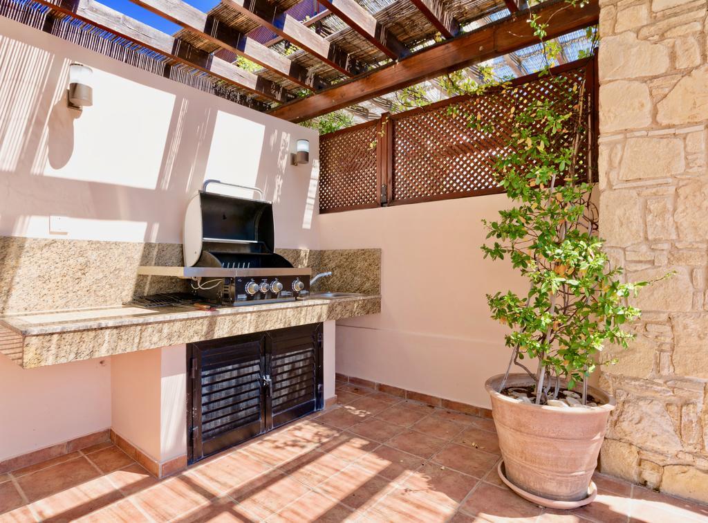4 Bedroom Villa Helidoni With Private Infinity Pool, Aphrodite Hills Resort Kouklia Exterior photo