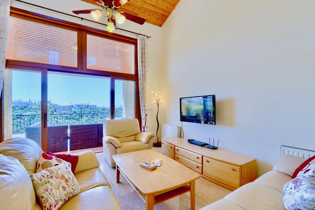 4 Bedroom Villa Helidoni With Private Infinity Pool, Aphrodite Hills Resort Kouklia Exterior photo